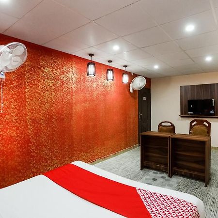 Oyo 72993 Hotel The Gold Faridabad Exterior foto