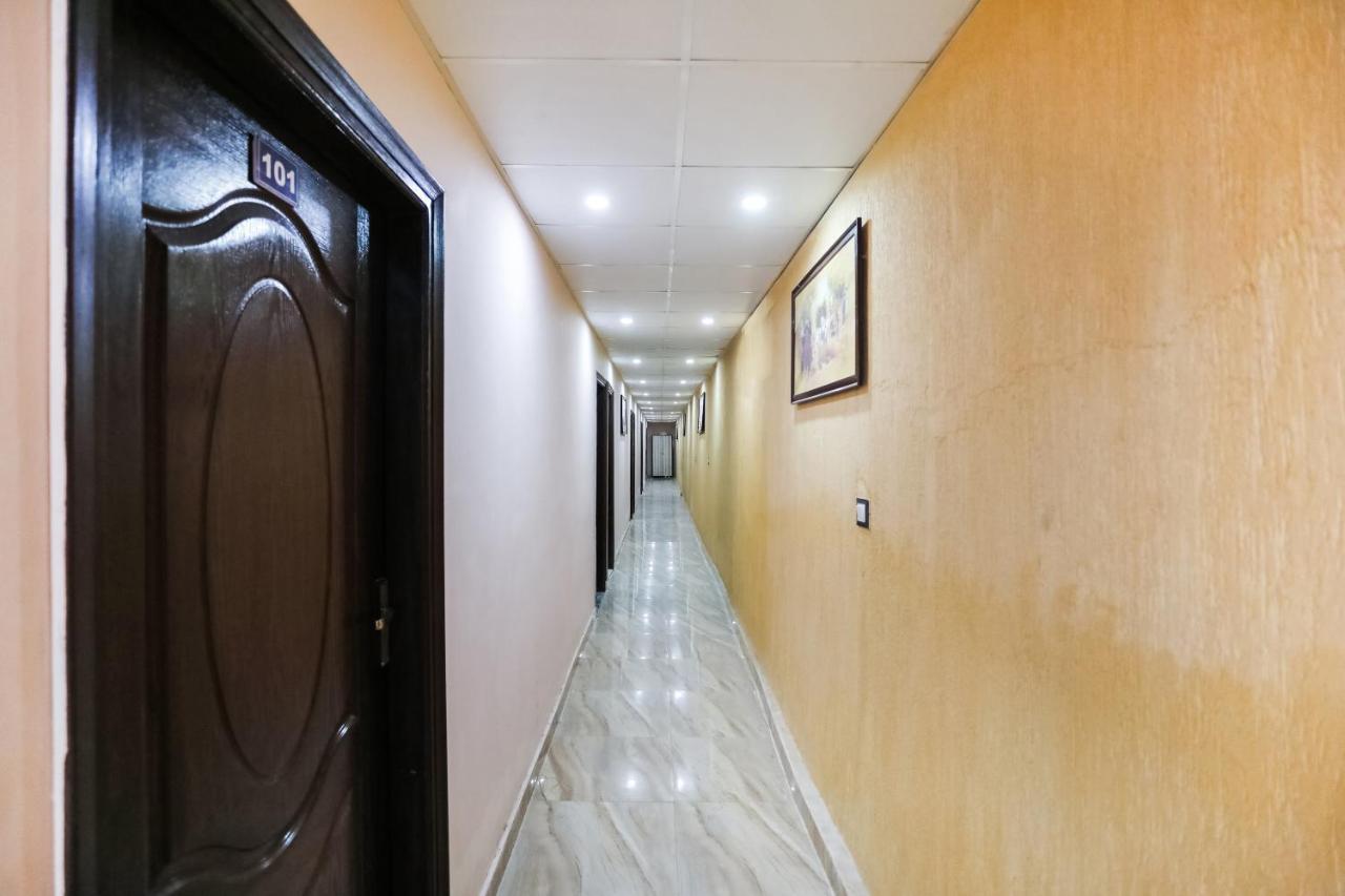 Oyo 72993 Hotel The Gold Faridabad Exterior foto