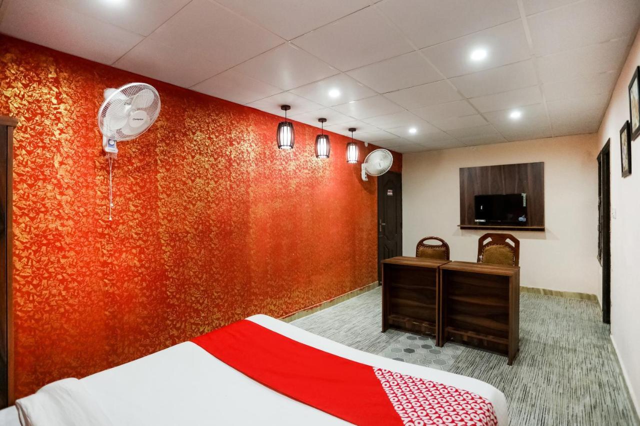 Oyo 72993 Hotel The Gold Faridabad Exterior foto